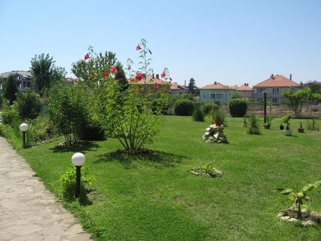 Chateau Aheloy Hotel Pomorie Esterno foto