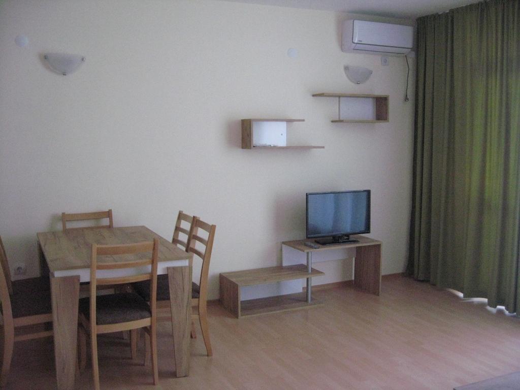 Chateau Aheloy Hotel Pomorie Esterno foto